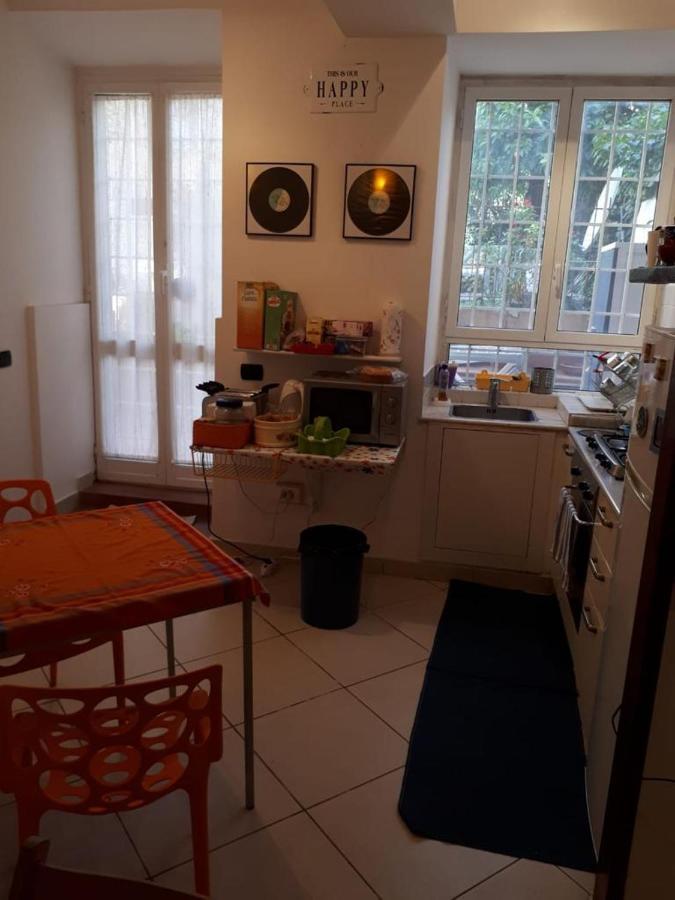 Tra Gianicolo E Trastevere Rom Exteriör bild
